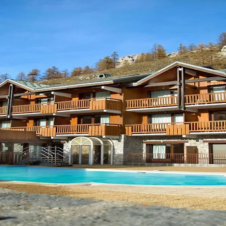 & Les Chalets De Solaise 4*
